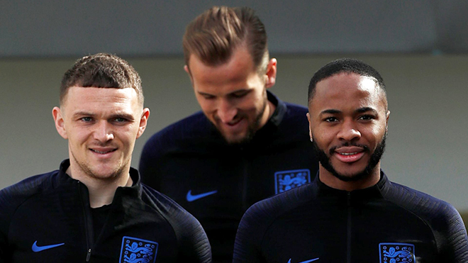 Sterling sẽ là đội trưởng tương lai của tuyển Anh: Sống thật đâu có lỗi…