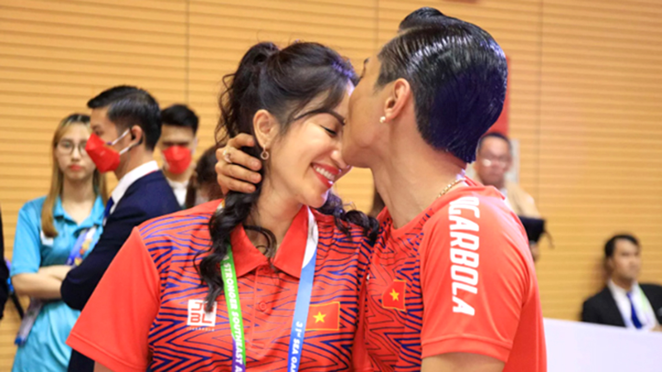 Nữ kiện tướng dancesport Khánh Thi: Lần đầu mặc váy cưới và trăn trở với dancesport Việt Nam
