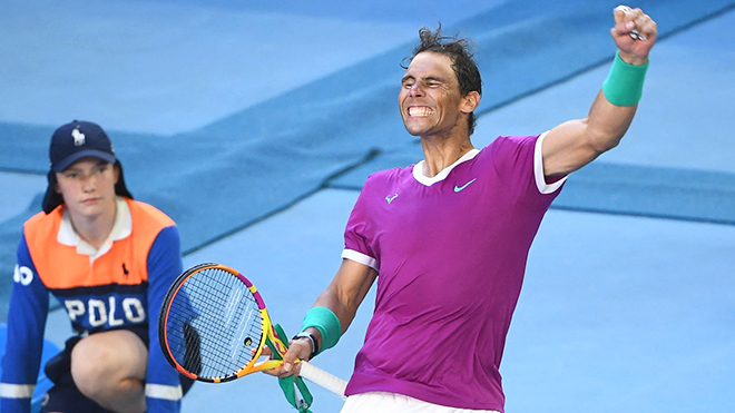 Rafael Nadal nhọc nhằn vào bán kết Australian Open 2022: Chết hụt liệu có sống dai?