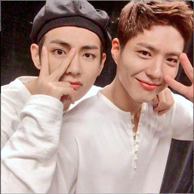 ts-v-and-park-bo-gum-show-off-their-unchanging-friendship