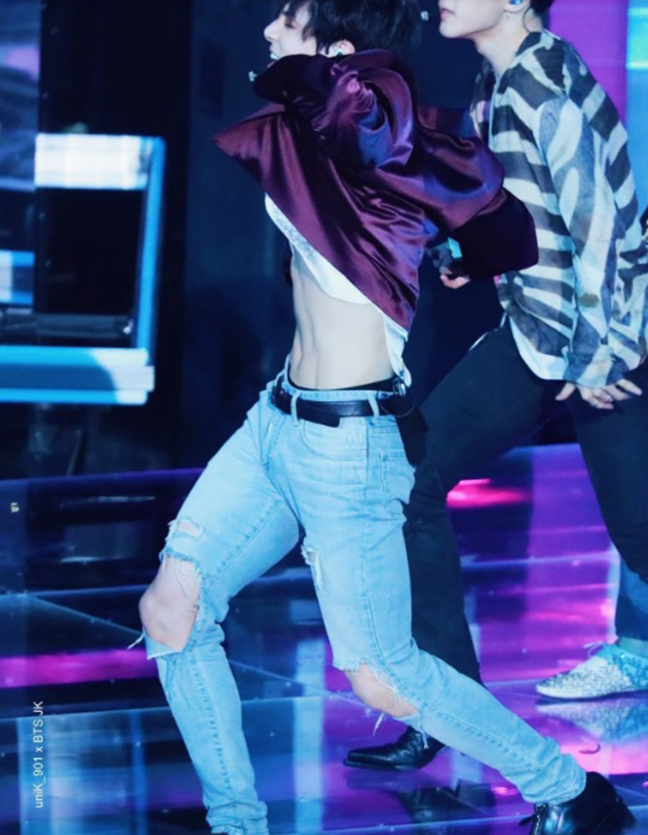 Jungkook-abs11.jpg