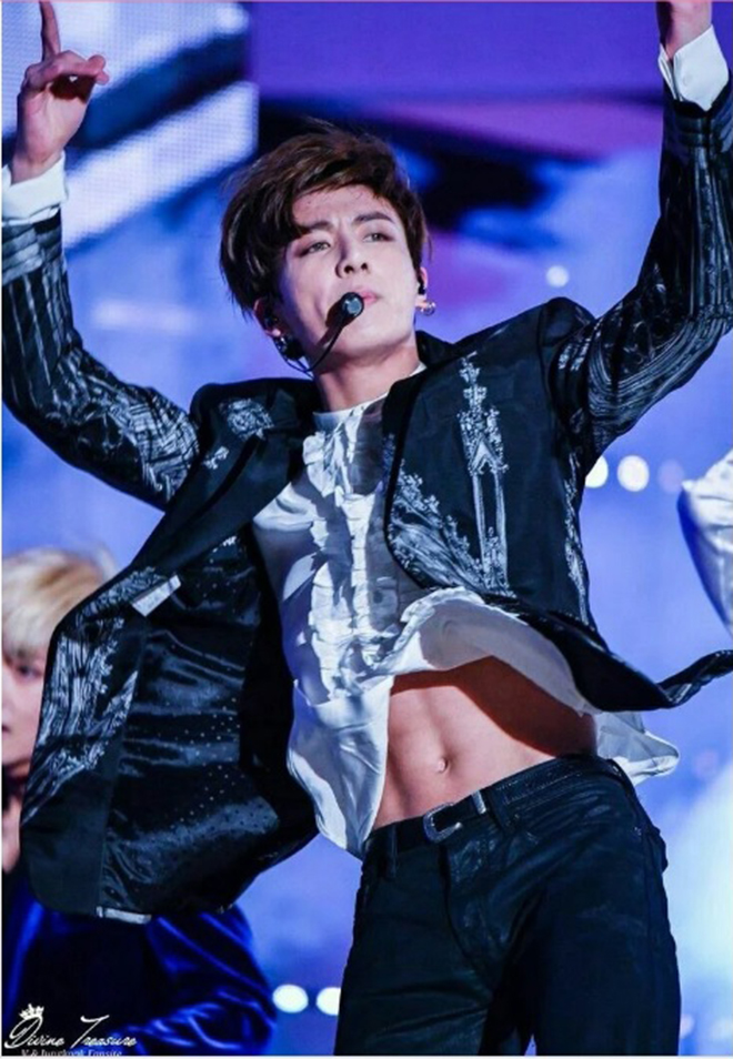 Jungkook-abs14.jpg