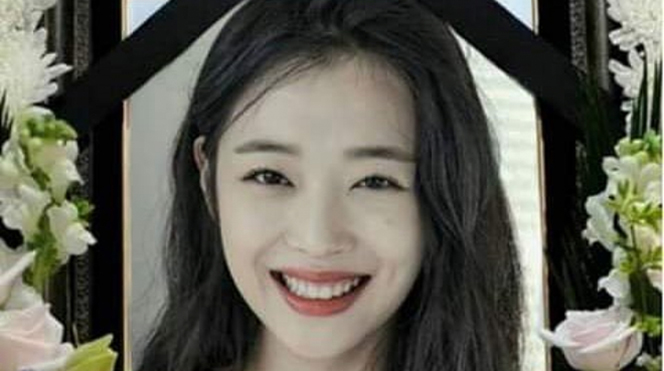 Sulli tự tử: Điều gì dẫn đến những cái chết của các thần tượng K-pop?