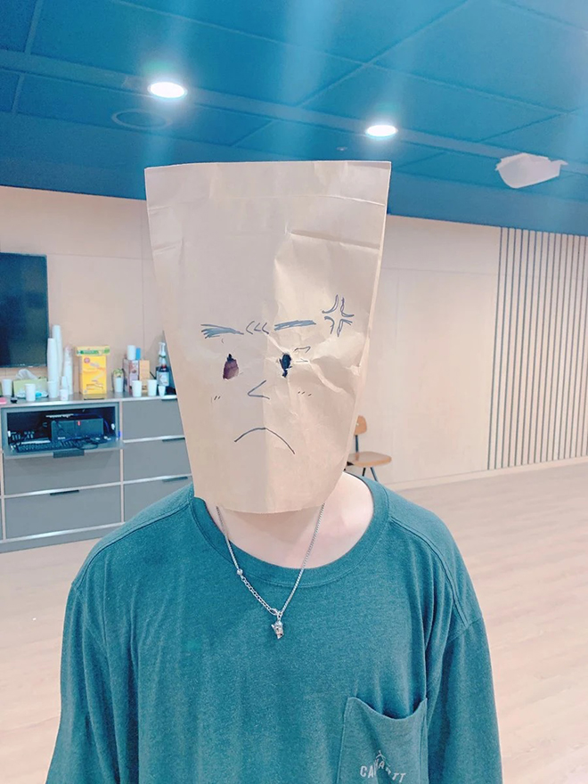 BTS, V BTS, V BTS bạn cùng phòng tệ nhất, 4 O’Clock, The Simpsons, Weverse, Yeontan