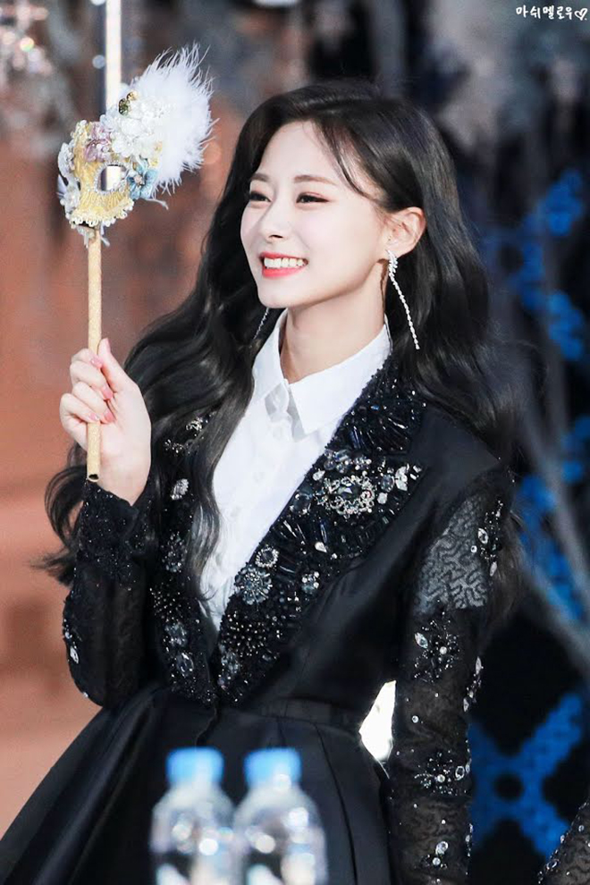 Twice, Tzuyu, Vẻ đẹp huyền thoại của Tzuyu, K-pop, Blackpink, BTS