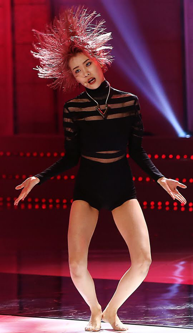 BTS, Twice, Hình ảnh đáng sợ của thần tượng K-pop, V BTS, Suga, MONSTA X, Taemin