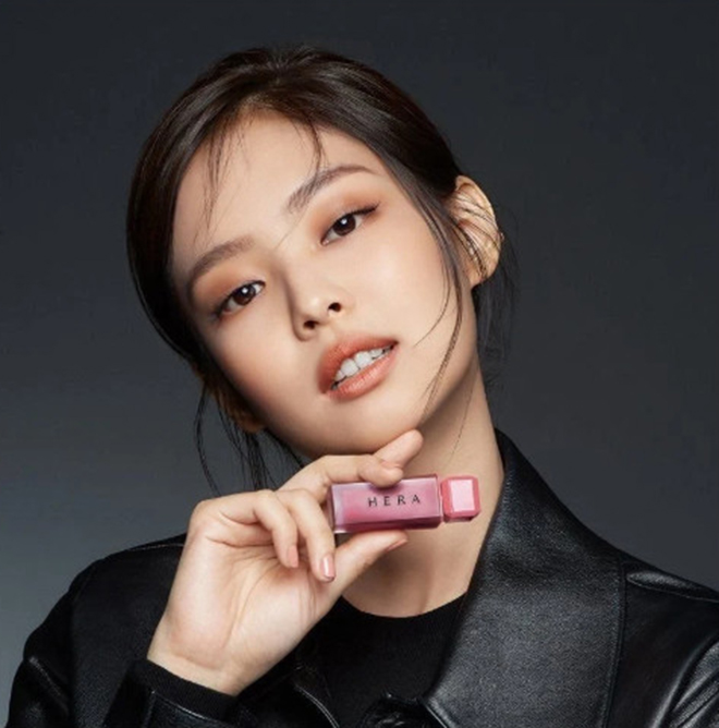 Blackpink, Jennie, Jennie Hera, Jennie Blackpink dữ dội với Hera, HERA BLACK, Jennie Blackpink trông dữ dội trong chiến dịch quảng cáo mới, Blackpink tin tức