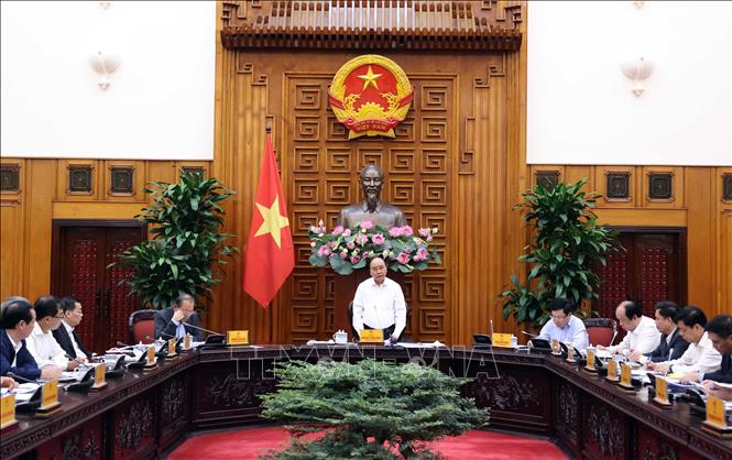 Thủ tướng Nguyễn Xuân Phúc phát biểu tại phiên họp. Ảnh: Thống Nhất – TTXVN