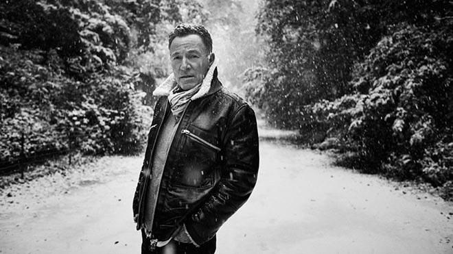 'Letter To You' của Bruce Springsteen: Âm nhạc như một sự cứu rỗi