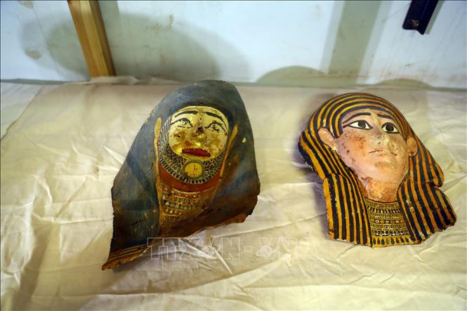 Các cổ vật được khai quật tại khu khảo cổ Saqqara ở phía Nam thủ đô Cairo, Ai Cập, ngày 17/1/2021. Ảnh: THX/TTXVN