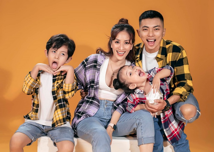 Hai con Khánh Thi Phan Hiển, Khánh Thi, Phan Hiển, Khánh Thi Phan Hiển, Hai con của Khánh Thi chuyên nghiệp khi làm mẫu, hai con Khánh Thi làm mẫu