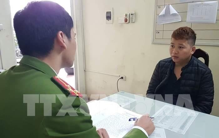 đóng giả lực lượng kiểm soát dịch để cưỡng đoạt tài sản, cưỡng đoạt tài sản, đóng giả lực lượng kiểm soát dịch để cưỡng đoạt tài sản, tạm giữ hình sự, cưỡng đoạt