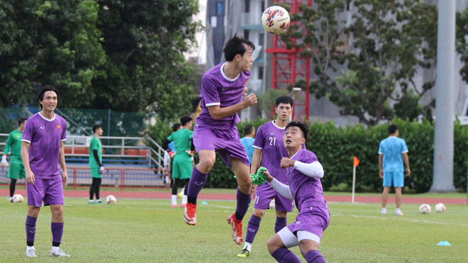 Nhật ký AFF Cup 8/12: Đội tuyển Việt Nam quyết đấu với Malaysia