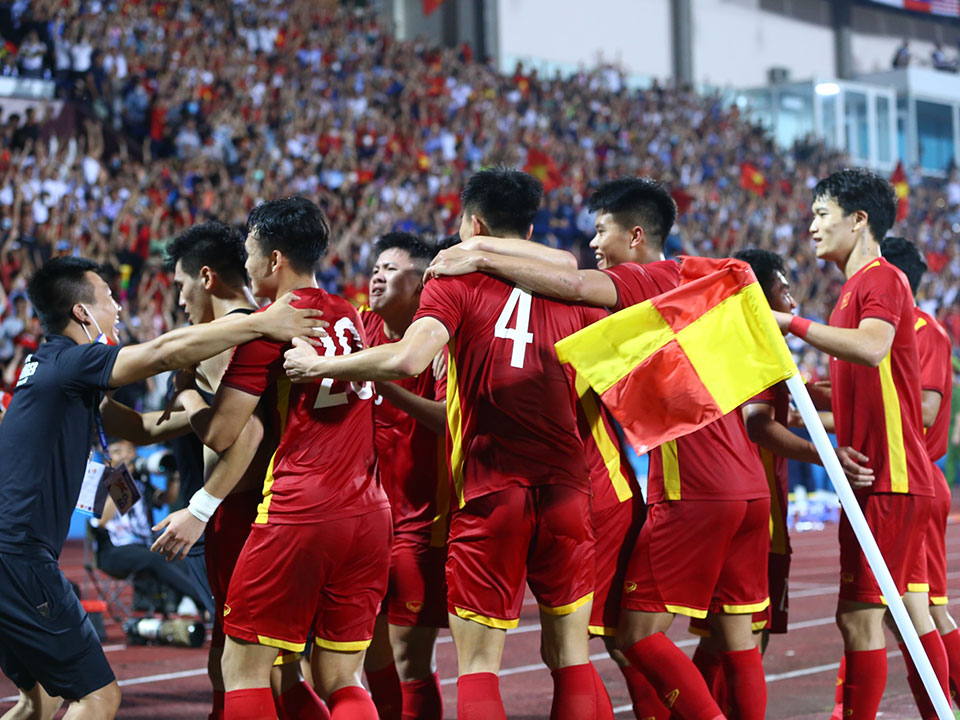 Video U23 Việt Nam 1-0 U23 Malaysia: Bàn thắng Vàng 10 của Tiến Linh