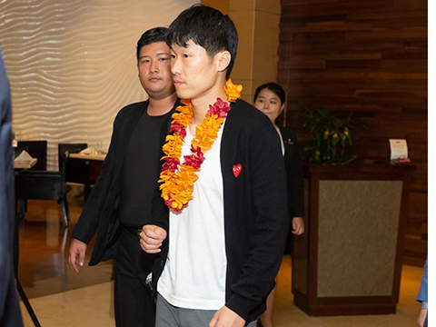 Park Ji Sung sẽ gặp lại các CĐV Việt Nam chiều 23/6. Ảnh: TG