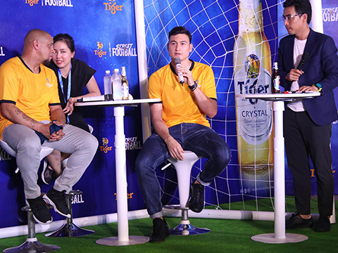 Văn Lâm chia sẻ muốn đá cùng Rio Ferdinand. Ảnh: TG