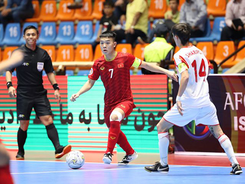 U20 Việt Nam giành vé vào tứ kết giải futsal U20 châu Á 2019 chỉ sau một trận thắng. Ảnh: TD
