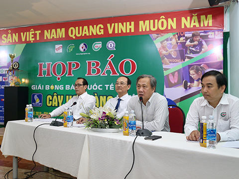 BTC giải đấu lần thứ 33 tổ chức họp báo công bố thông tin về giải sáng 28-6. Ảnh: LG