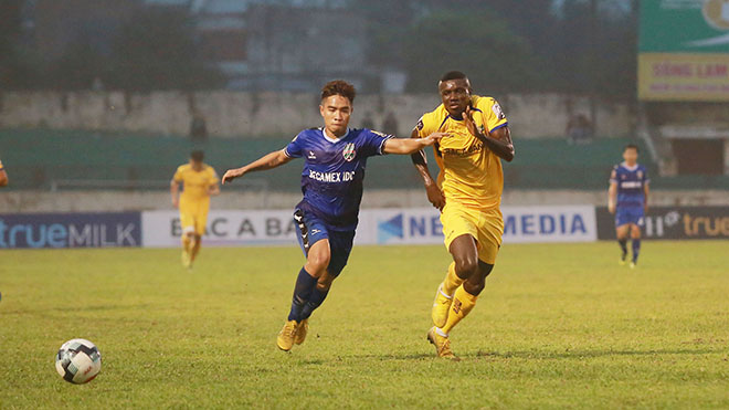 Sau trận thua Hà Nội năm 2016 với cách biệt 5-4, B.Bình Dương lại nhận thêm một trận thua cách biệt năm nay. Ảnh: VPF