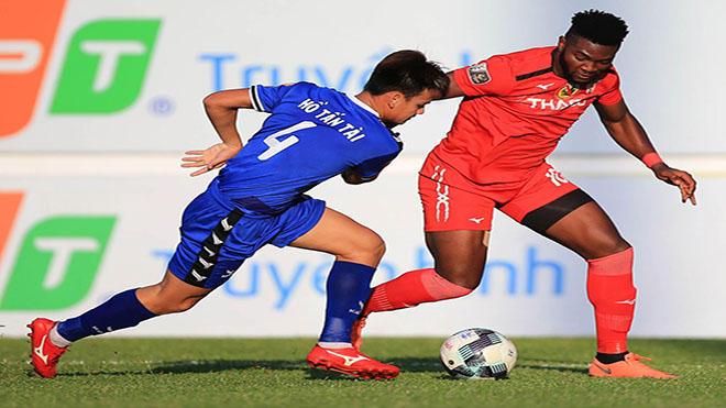 Hồ Tấn Tài đã có 2 bàn ở V-League 2019 dù chơi ở vị trí hậu vệ cánh. Ảnh: VPF