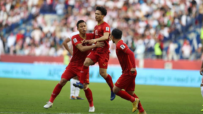 Công Phượng ngoài có duyên với mành lưới Malaysia còn chưa hề thua đội tuyển này. Ảnh: Hoàng Linh