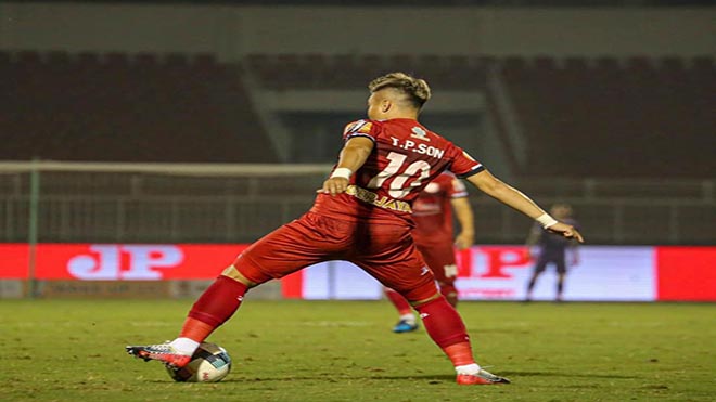 "Ronaldo" xứ Nghệ có thể được ra sân ở trận bán kết Cúp QG tuần tới. Ảnh: TPHCM