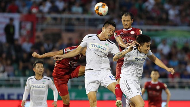 HAGL trụ hạng sau chiến thắng 2-1 trên sân Thống Nhất tối 19-10. Ảnh: VPF