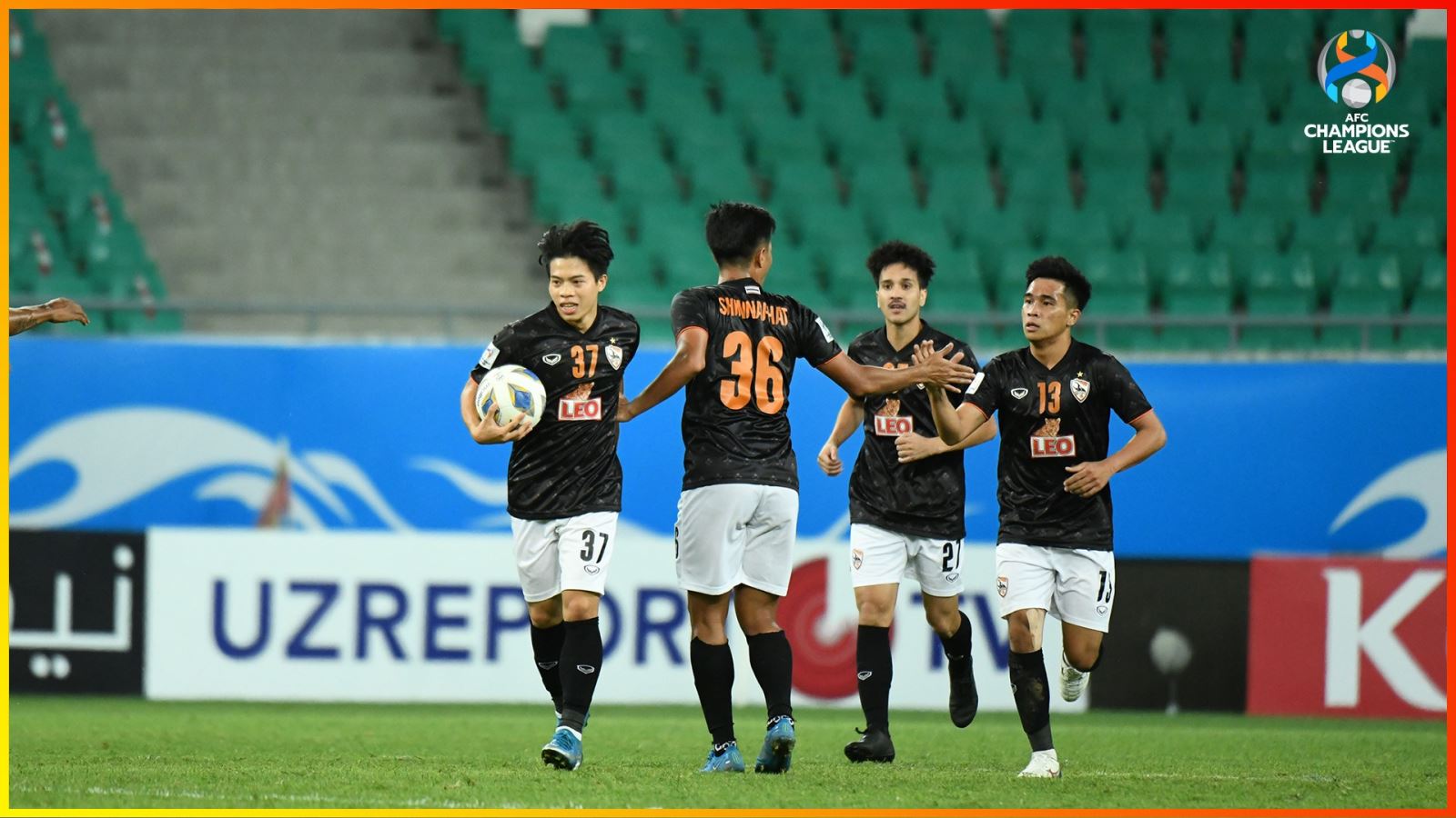 Tuyển thủ Thái Lan Punya vào sân từ ghế dự bị và có bàn gỡ 1-2 cho Chiangrai United trước Jeonbuk Hyundai. Ảnh: AFC