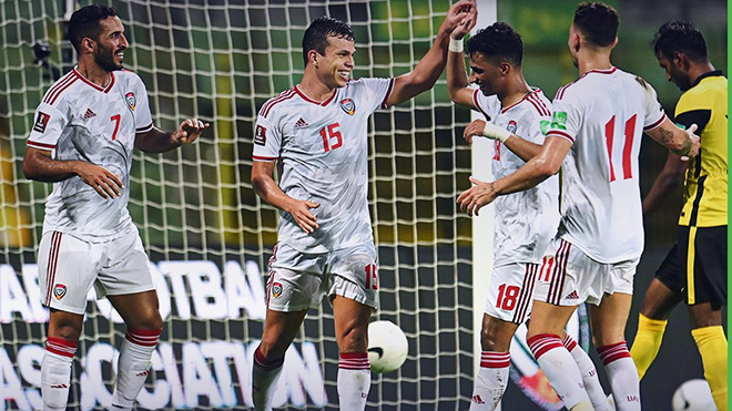 Ali Mabkhout (phải) và Fabio Lima (số 15) là những tiền đạo đẳng cấp bậc nhất châu Á mà Việt Nam phải rất dè chừng. Ảnh: AFC