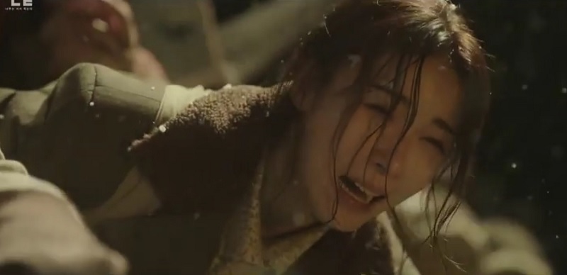 Tạo hình đối lập của Ha Ji Won trong phim mới - Ảnh 4.