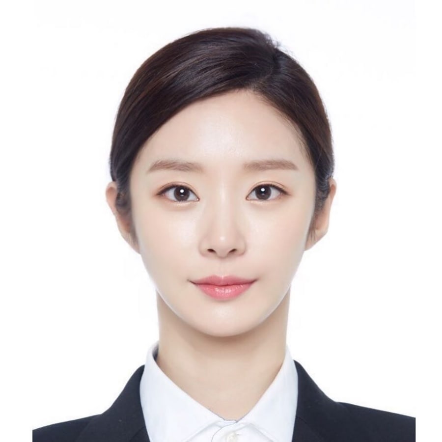 Hợp Đồng Tình Yêu có một mỹ nhân xinh không kém Park Min Young, Dispatch từng đưa tin hẹn hò với sao Hậu Duệ Mặt Trời - Ảnh 8.