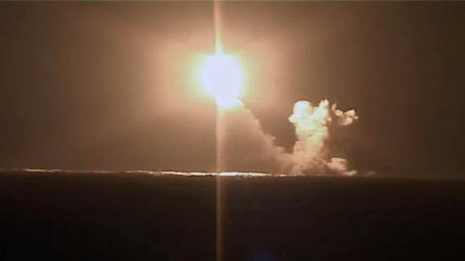 Tàu ngầm Hoàng tử Vladimir của Nga bắn thử thành công tên lửa đạn đạo
