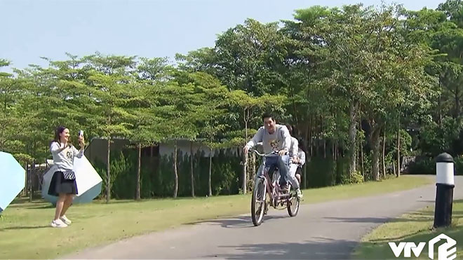 Hoa hồng trên ngực trái, Hoa hồng trên ngực trái tập 43, Hoa hong tren nguc trai tap 43, tập 43 Hoa hồng trên ngực trái, Hoa hồng trên ngực trái tập 43 vtv giải trí, VTV3, xem vtv3