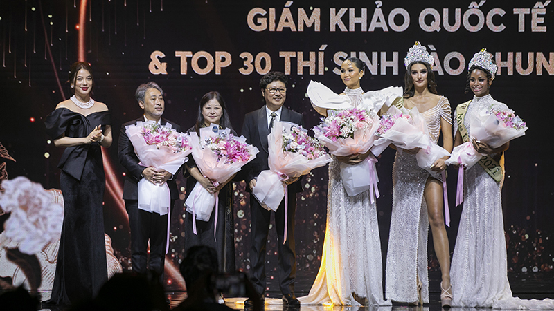 Chung kết Hoa hậu các dân tộc Việt Nam 2022: Vương miện 3 tỷ đồng, 2 giám khảo quốc tế góp mặt