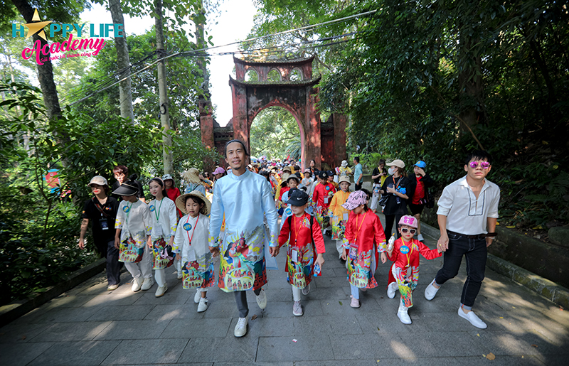 ao-dai-cha-rong-me-tien%20(5).jpg