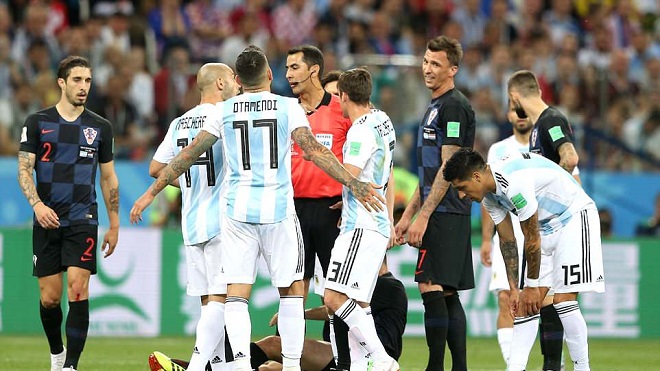 ĐIỂM NHẤN Argentina 0-3 Croatia: Argentina tệ nhất nhiều năm qua. Messi như 'vật thể lạ'