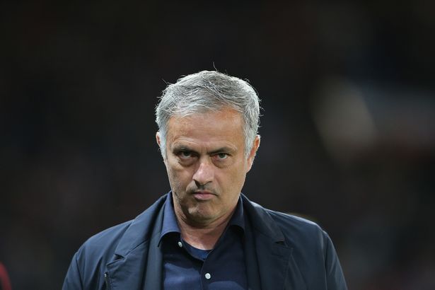 NÓNG: Mourinho sẽ bị sa thải vào cuối tuần, bất kể kết quả trận gặp Newcastle ra sao