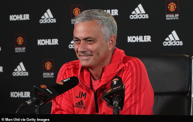 Jose Mourinho: 'Đừng mơ tới chức vô địch khi vẫn đang ngoài Top 4'