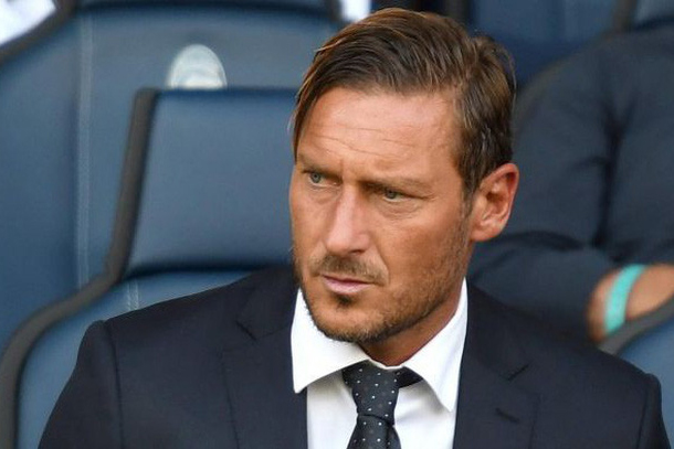 Totti tuyên bố rời AS Roma: 'Có kẻ đã đâm sau lưng tôi'