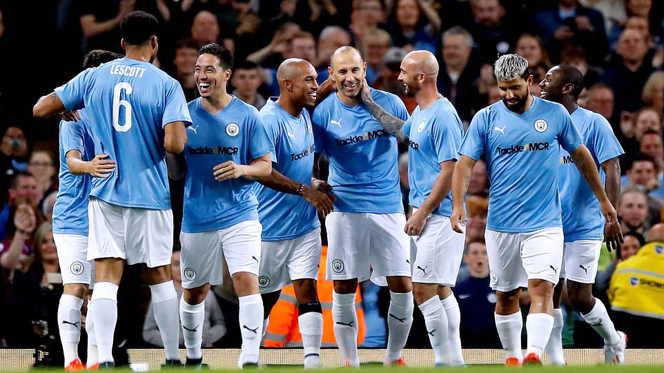 scholes, chuyền bóng, paul scholes, vincent kompany, man city, bóng đá, bong da, mu, manchester united