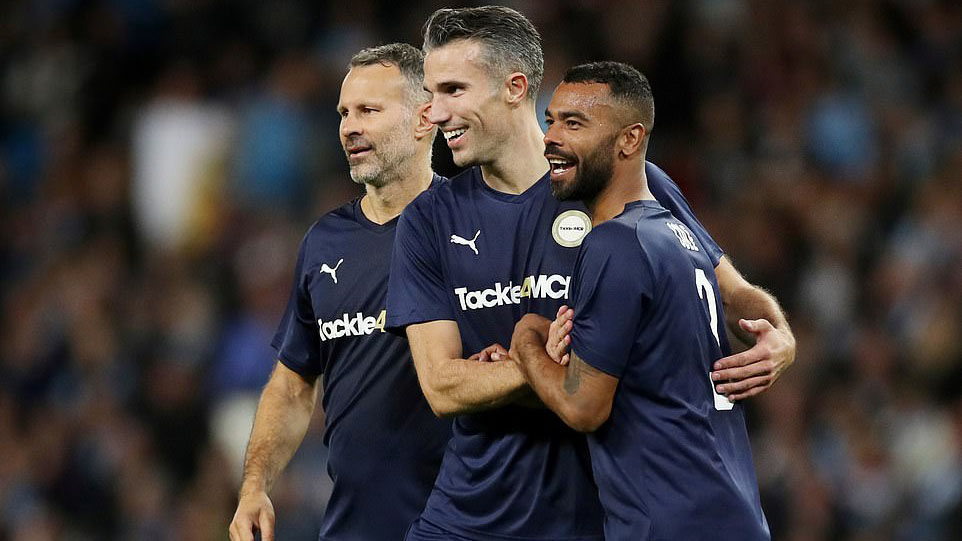 scholes, chuyền bóng, paul scholes, vincent kompany, man city, bóng đá, bong da, mu, manchester united
