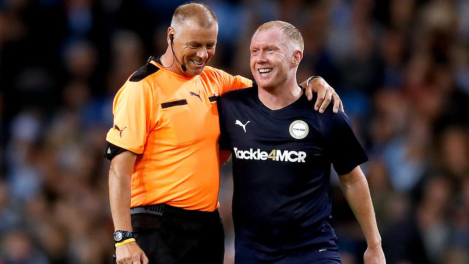 scholes, chuyền bóng, paul scholes, vincent kompany, man city, bóng đá, bong da, mu, manchester united