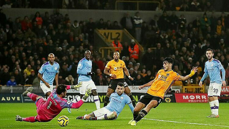 Wolves 3-2 Man City: Ederson bị đuổi, đương kim vô địch thua ngược dù dẫn trước 2-0