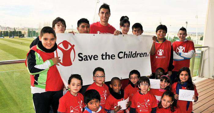 Tin tức bóng đá, Bong da, Tin bong da, Ronaldo làm từ thiện, Cristiano Ronaldo, bóng đá, bong da hom nay, Ronaldo, Ronaldo giảm lương, Ronaldo hiến máu, CR7, từ thiện