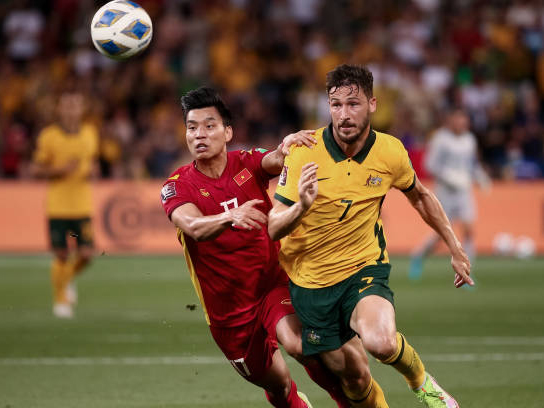 Bảng xếp hạng FIFA: Việt Nam văng khỏi Top 100 sau trận thua Úc
