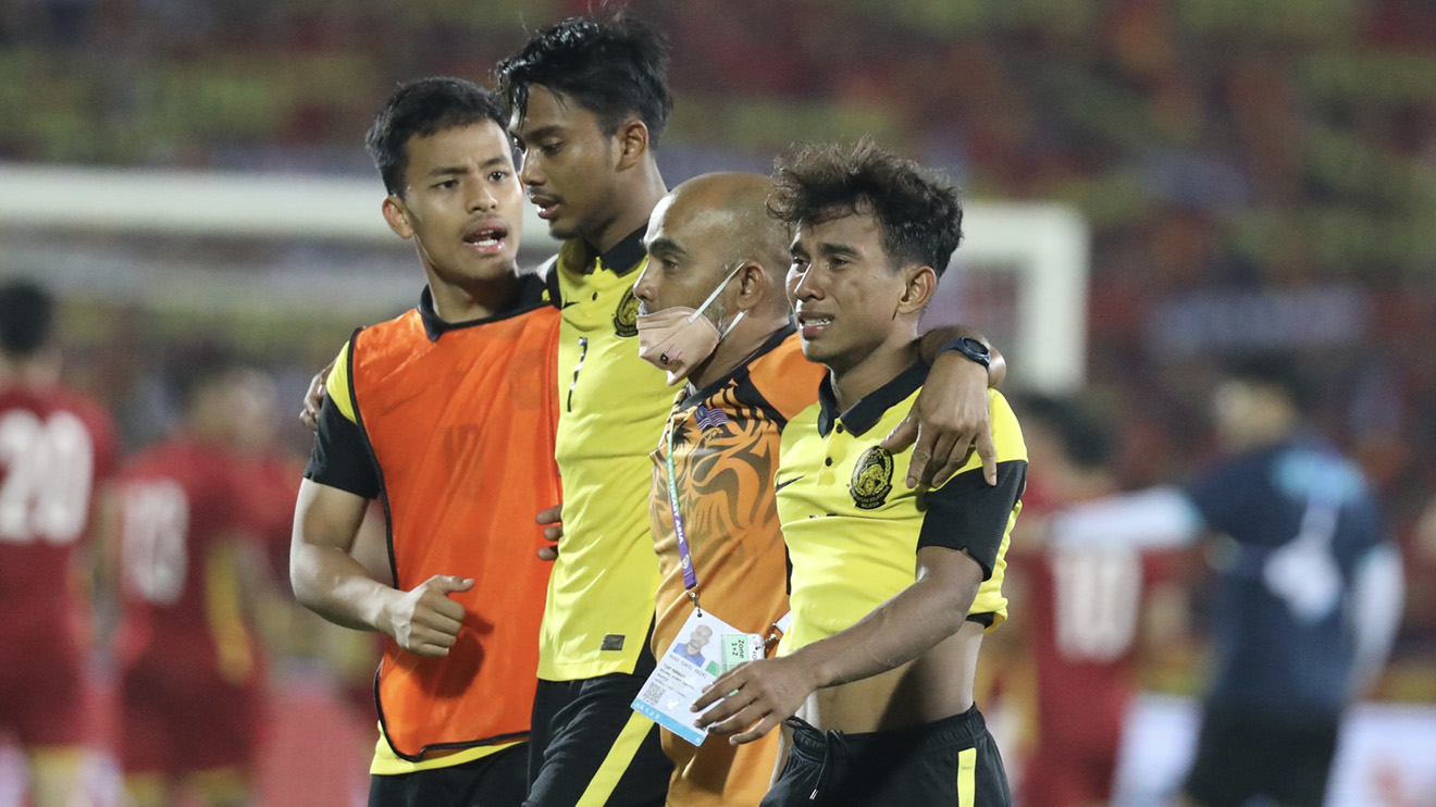 Báo Malaysia viết gì sau thất bại của đội nhà trước U23 Việt Nam?