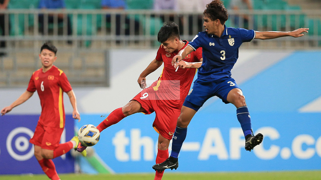 AFC vinh danh siêu phẩm của Văn Tùng trước thềm trận gặp Ả rập Xê út