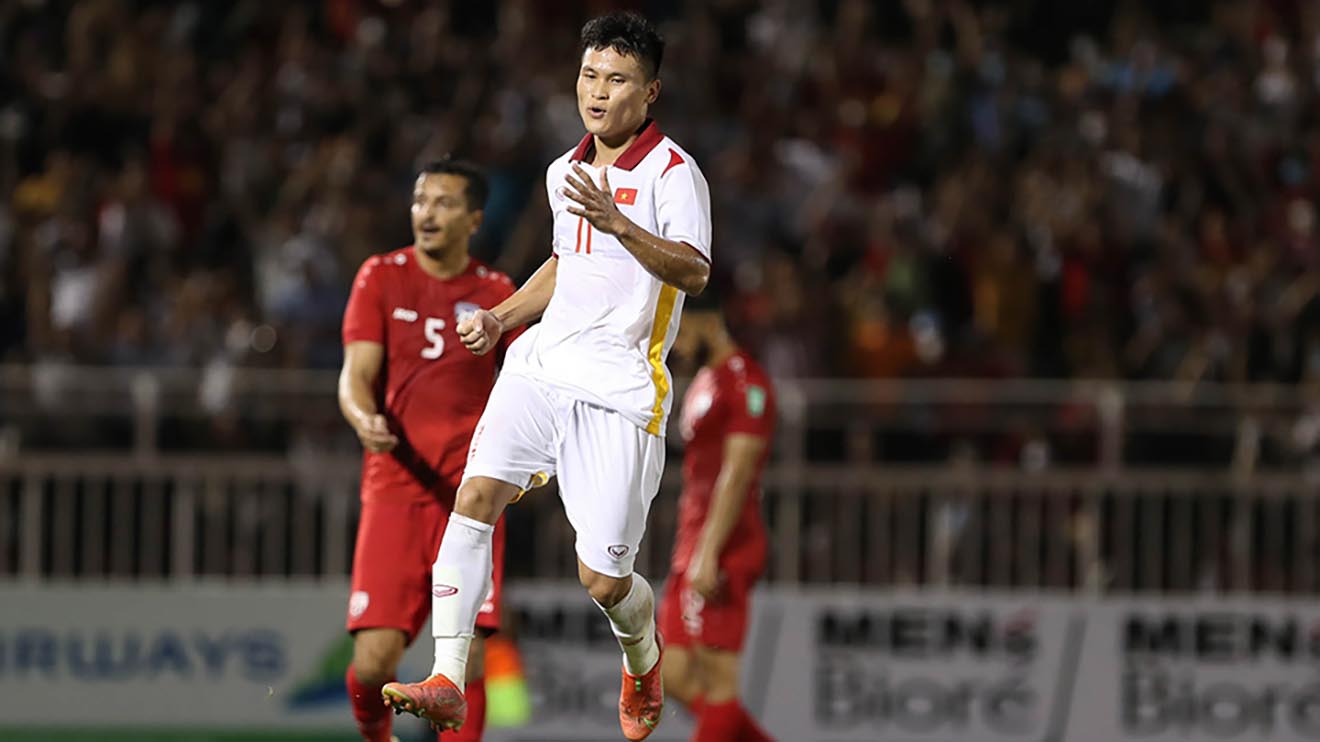 Tuấn Hải và Văn Lâm nhận mưa lời khen sau trận thắng của tuyển Việt Nam