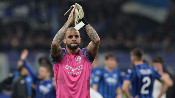 Walker, walker bắt gôn, Walker làm thủ môn, thủ môn bất đắc dĩ, thủ môn Man City, Atalanta vs Man City, bóng đá, bong da