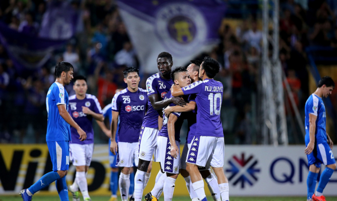 VIDEO bóng đá V-League: Hà Nội FC ủng hộ thi đấu tập trung